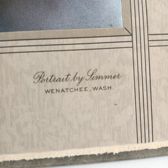 Lot of 3 Vintage 1930s-40s Portrait Photos Women Wenatchee WA Studios Framed - Picture 4 of 16